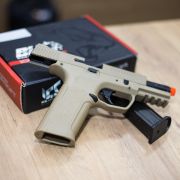 Pistola de Airsoft GBB ICS Alpha TAN - SEMI NOVO